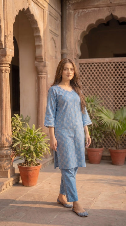 Women's Unstitched Printed Poly Lawn 2 Piece Suit –  Sky Bloom